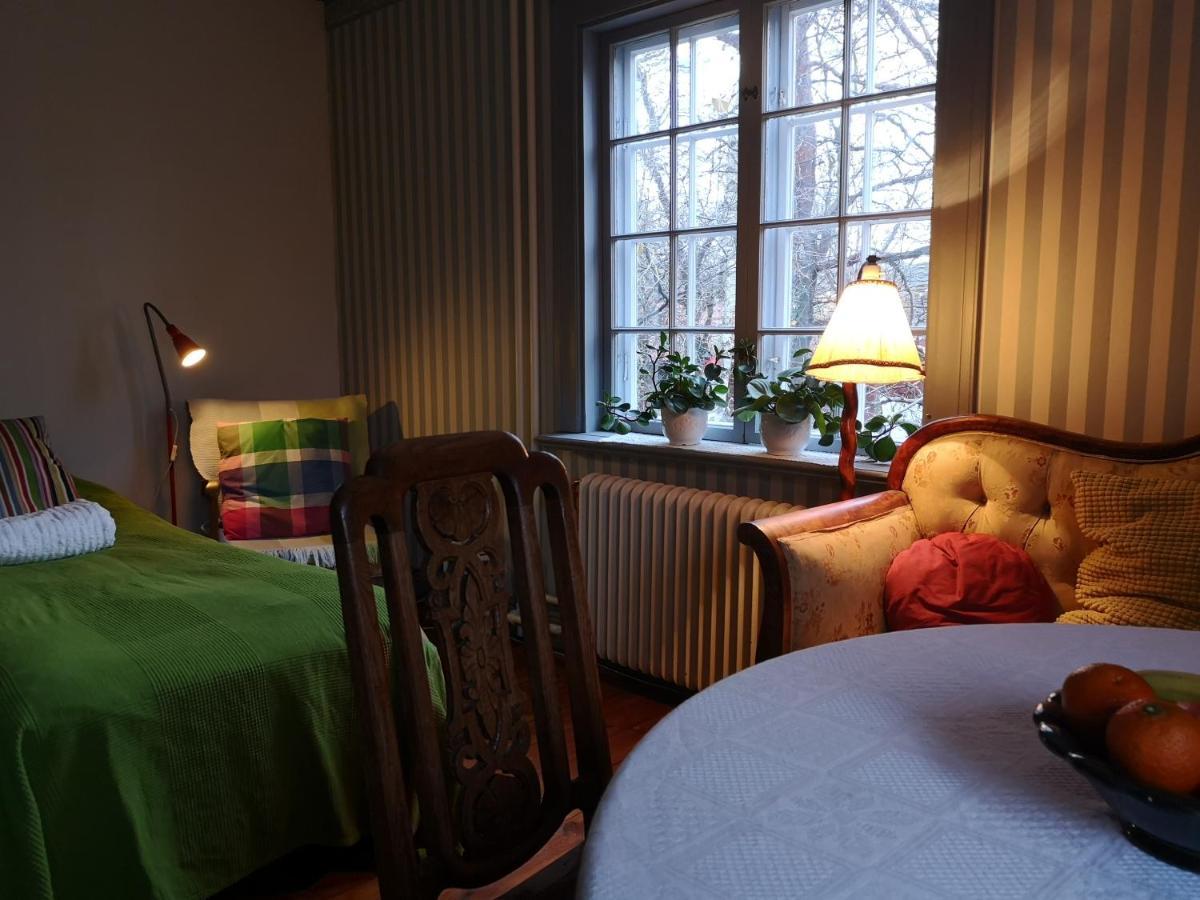 Stockholm B&B Cottage Нака Стая снимка