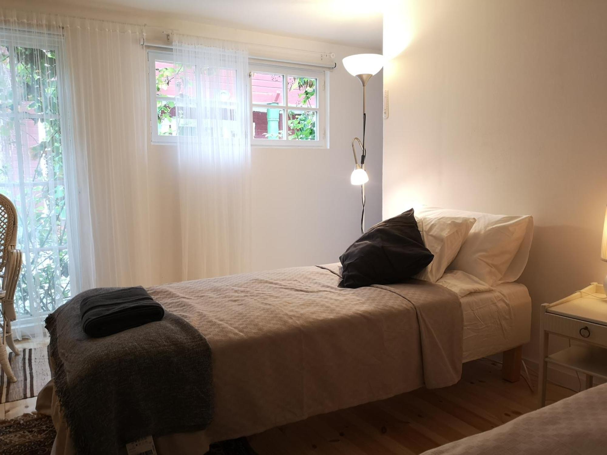Stockholm B&B Cottage Нака Екстериор снимка