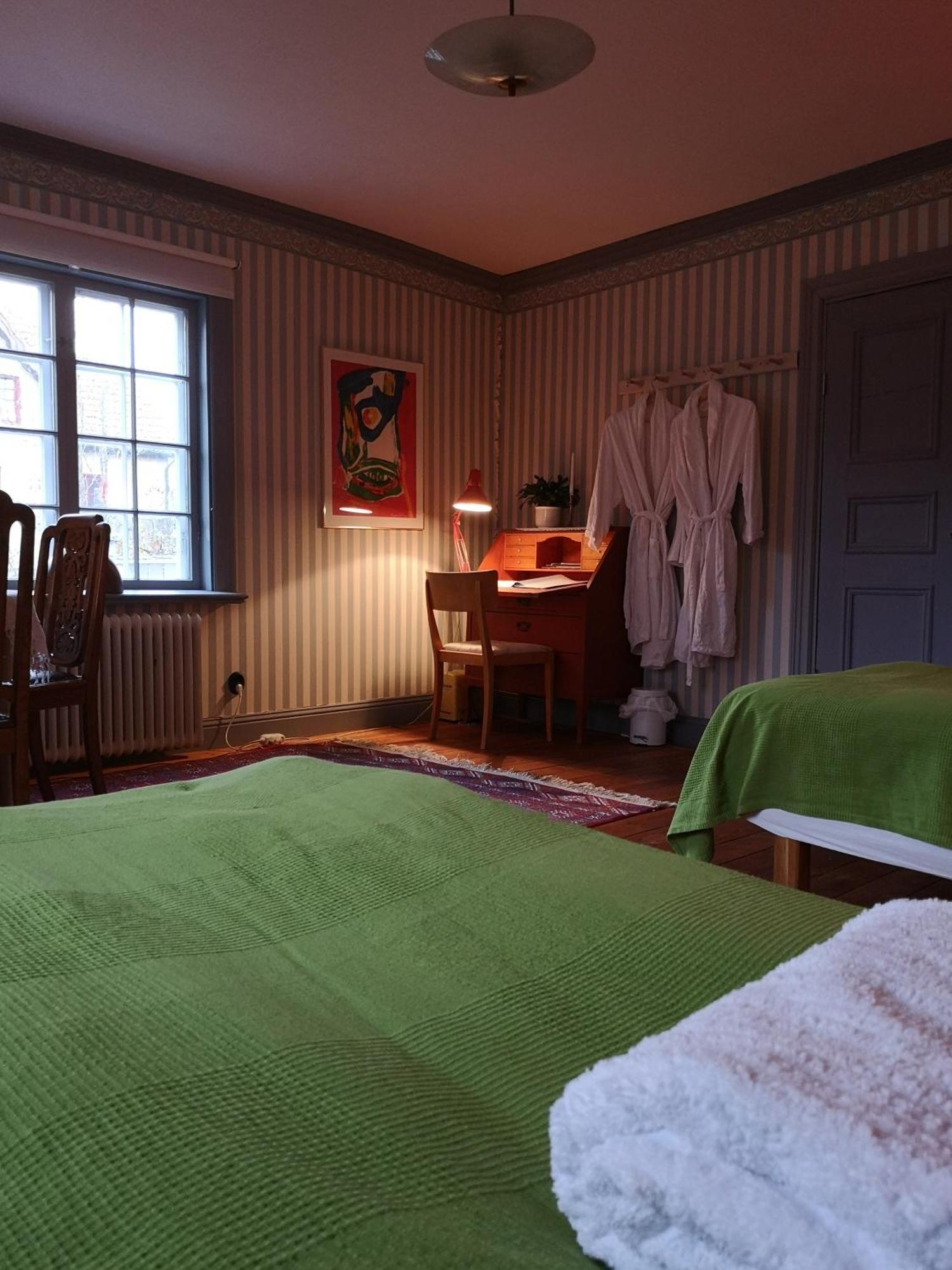 Stockholm B&B Cottage Нака Стая снимка