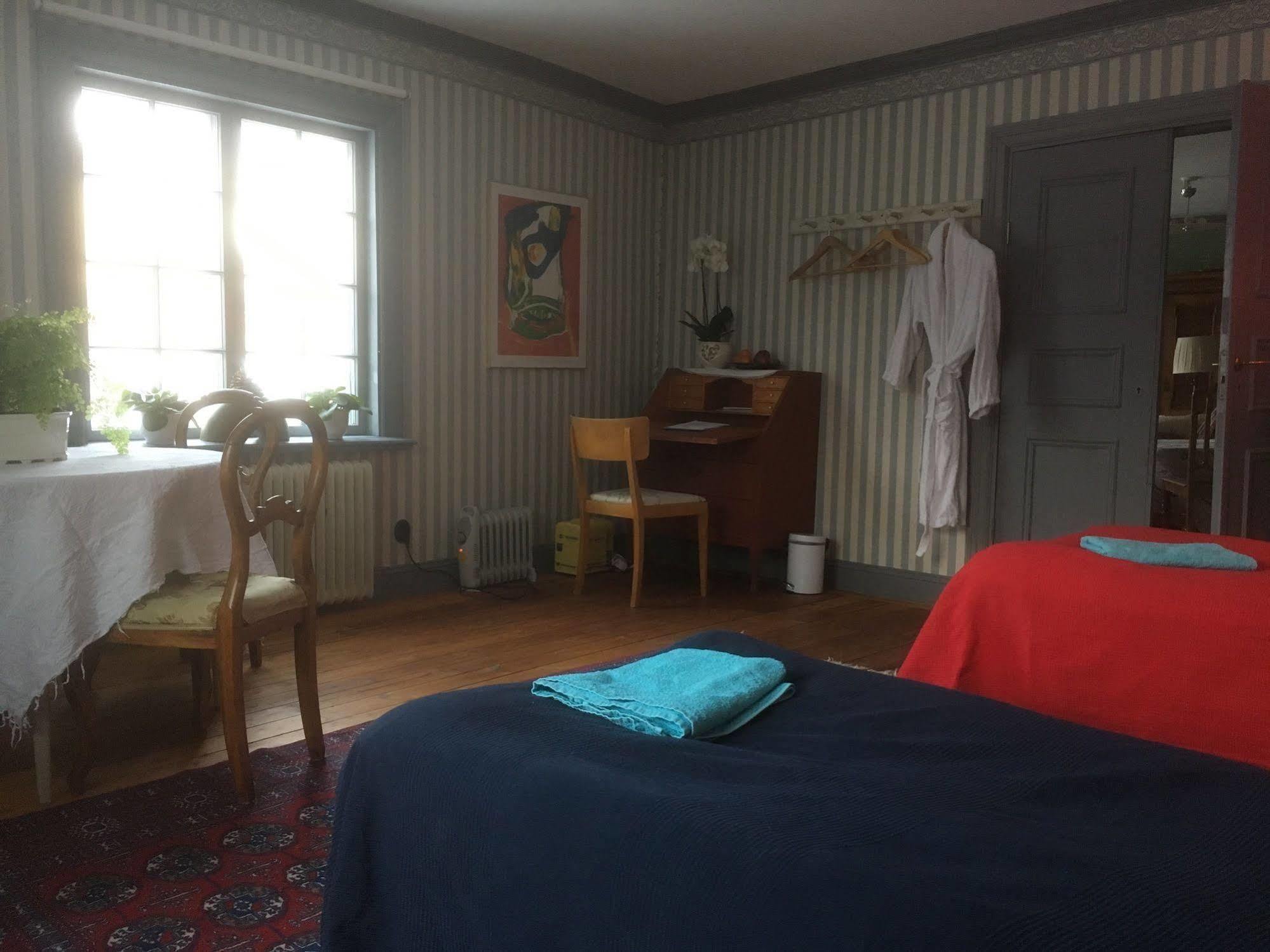 Stockholm B&B Cottage Нака Екстериор снимка