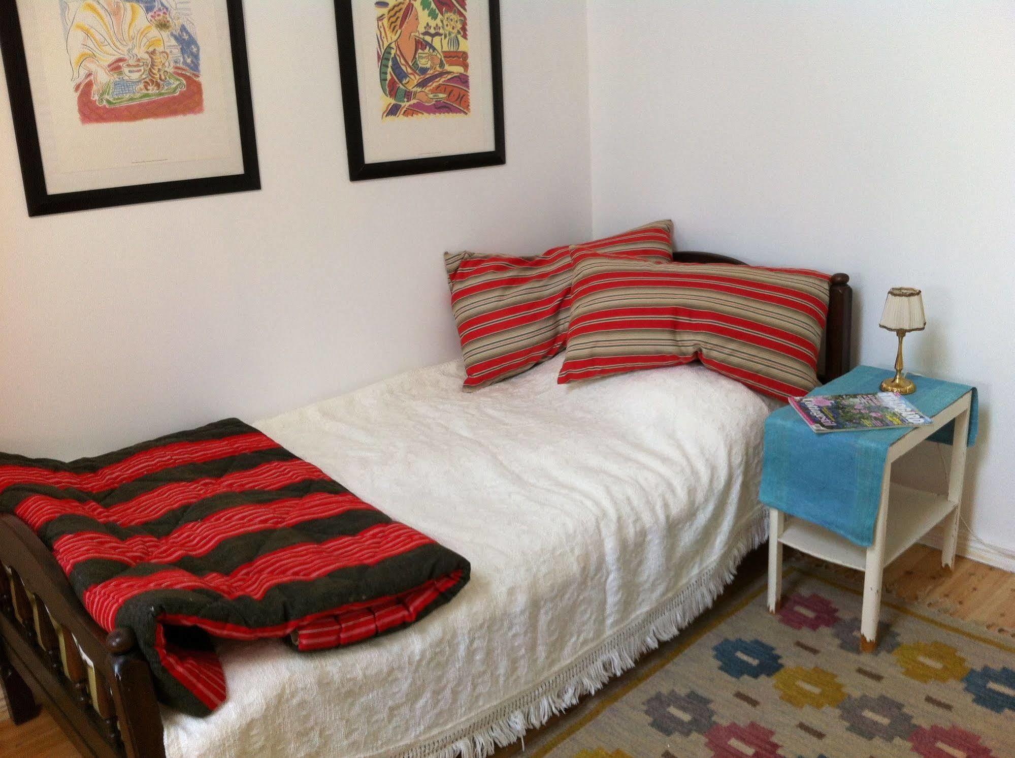 Stockholm B&B Cottage Нака Екстериор снимка
