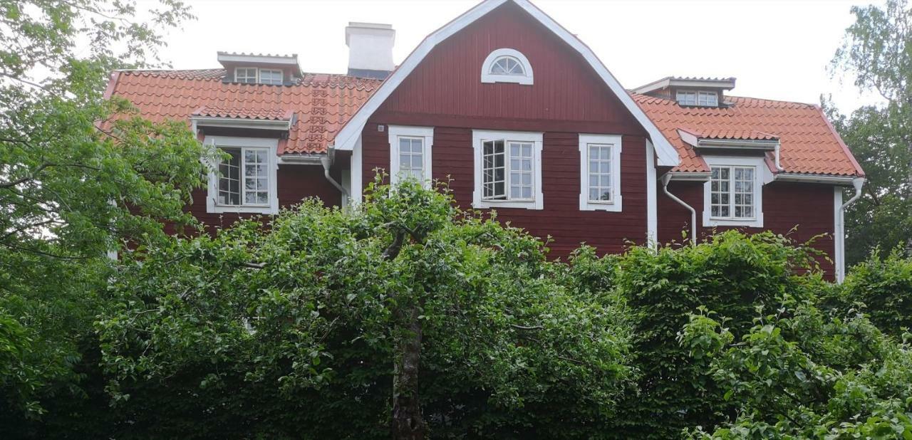 Stockholm B&B Cottage Нака Екстериор снимка